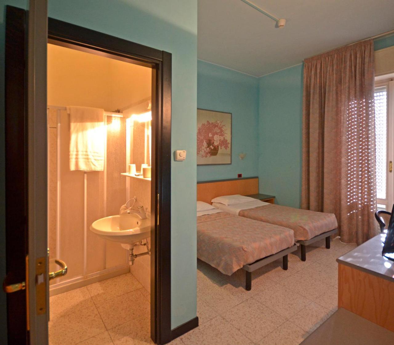 Hotel Salus Sant'Andrea Bagni Екстер'єр фото