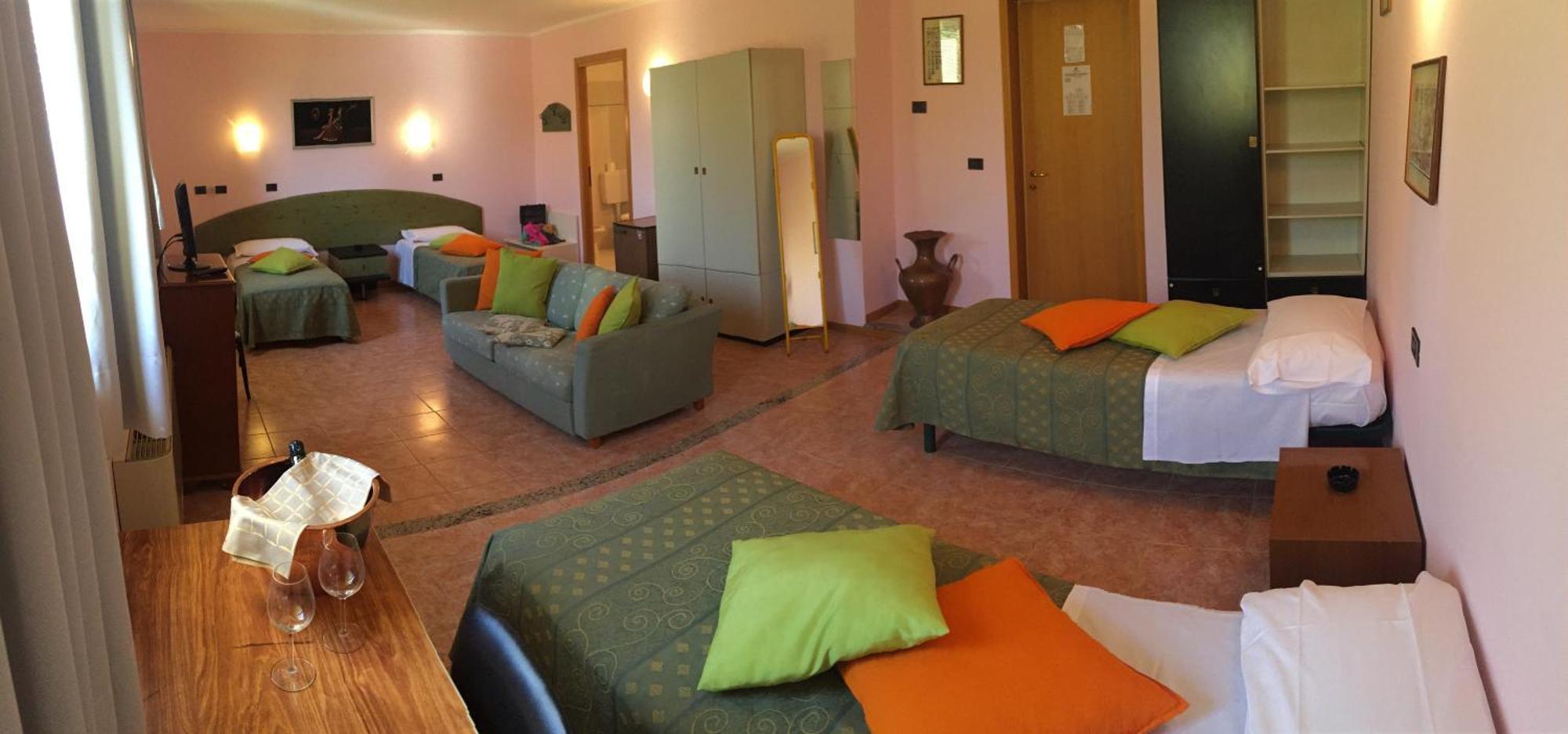 Hotel Salus Sant'Andrea Bagni Екстер'єр фото