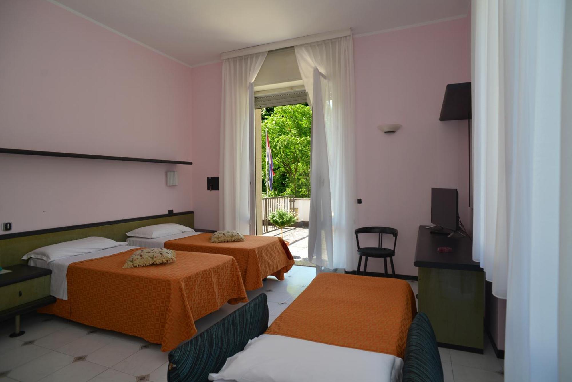 Hotel Salus Sant'Andrea Bagni Екстер'єр фото