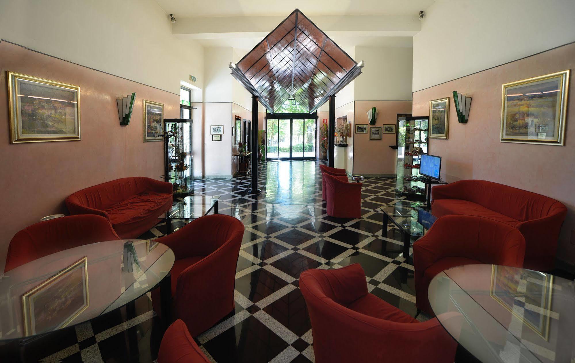 Hotel Salus Sant'Andrea Bagni Екстер'єр фото