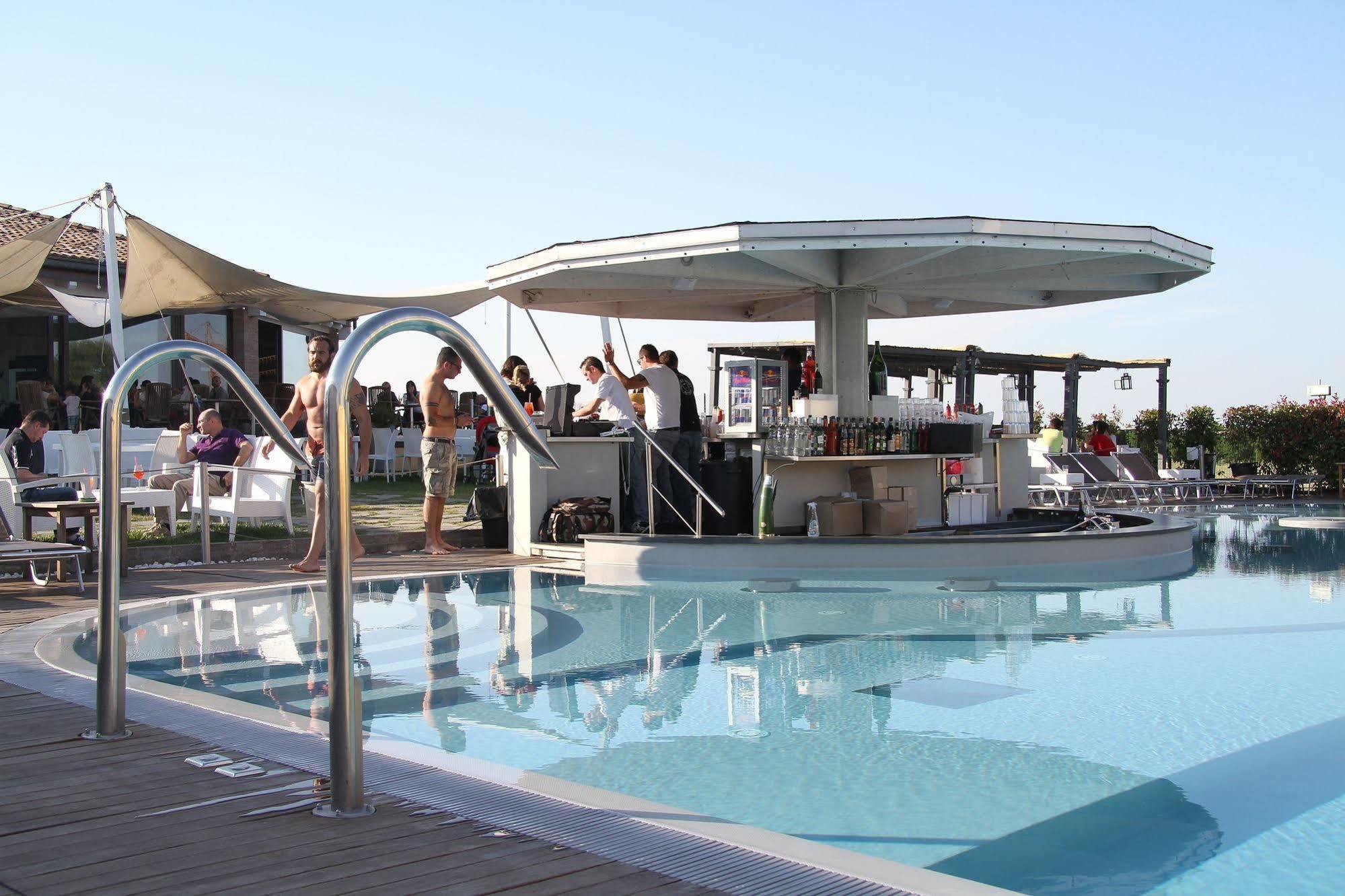Hotel Salus Sant'Andrea Bagni Екстер'єр фото