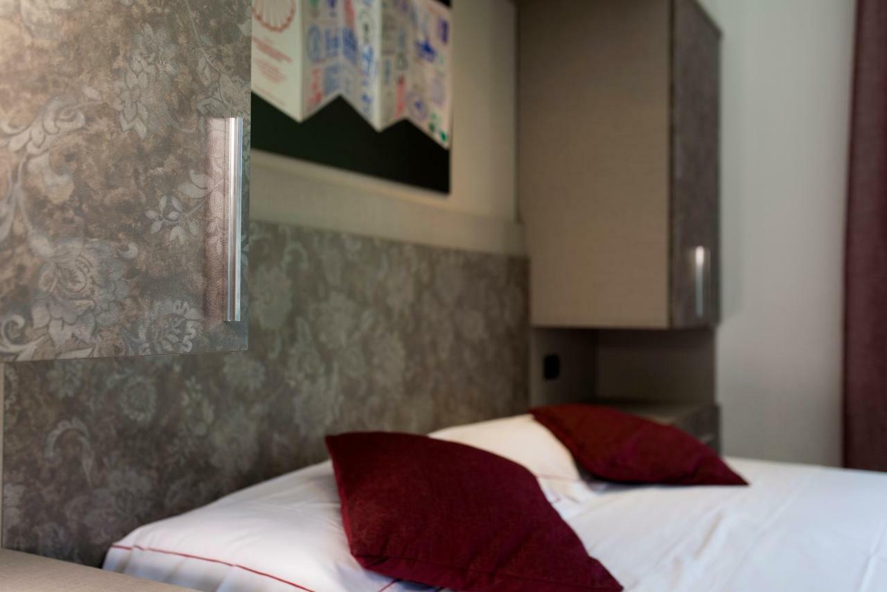 Hotel Salus Sant'Andrea Bagni Екстер'єр фото